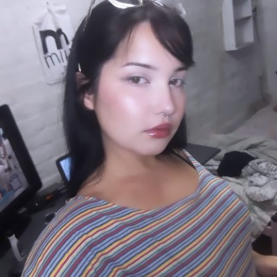 NellaNells_'s profile picture. ella/tiene un look