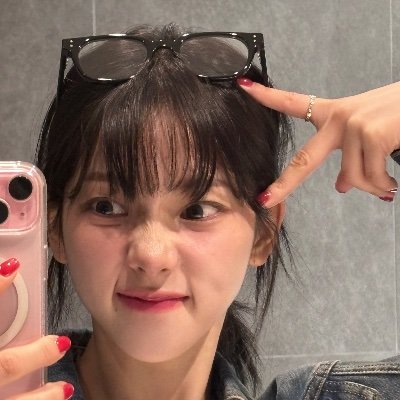 beefywfridgers's profile picture. kpop girlie • Looking for moots! 👉🏽👈🏽