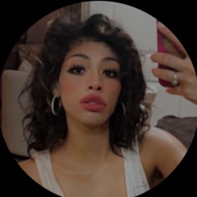 dessoprettyluv Profile Picture