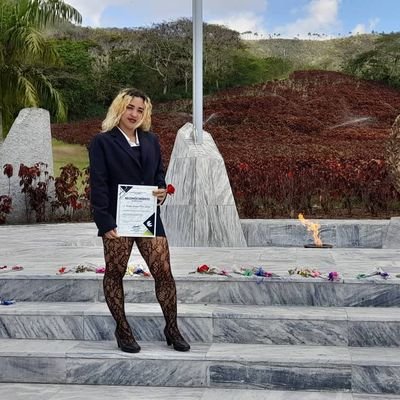 Trabajadora de ETECSA Stgo de Cuba 100%Cubana 🇨🇺🇨🇺
Secretaria  General de la UJC de la DTSC  ❤️