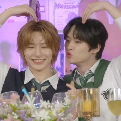 for the most pretties boyfriends (Jeongho)