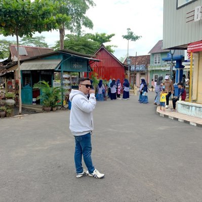 yogi_one86's profile picture. Life Is waterfall