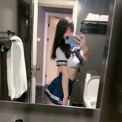 Shuzhi666a's profile picture. 帮你们找校友，学校里的绿奴，母狗都可以尝试找一找，万一有了就爽了。
免费接投稿，免费接投稿，照片可打码
母狗，绿帽，瘾妻，交换，宿舍，暴露，性经历
自己和朋友的经历或者爱好都可以，和大家分享，找到合适的组织