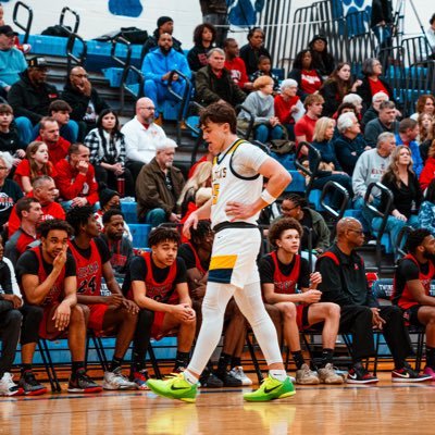 Saint Ignatius (Cleveland) Basketball ‘25 | 6’1” Combo Guard | #1 CG in Ohio | Phone # 440-371-4915 | 3.54 GPA | STATE CHAMP 💍