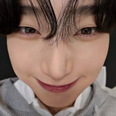 Emi_monbebe's profile picture. Sunoo🩷Monsta X💜TXT💛Wonho🤍RIIZE IS 7 🧡 Seventeen💙