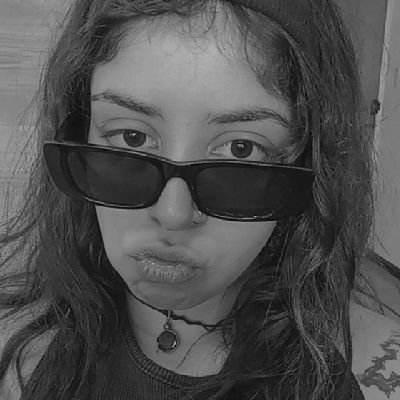 23
De por allá ahora por acá