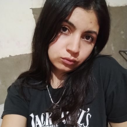 itsnicolearias's profile picture. nada personal