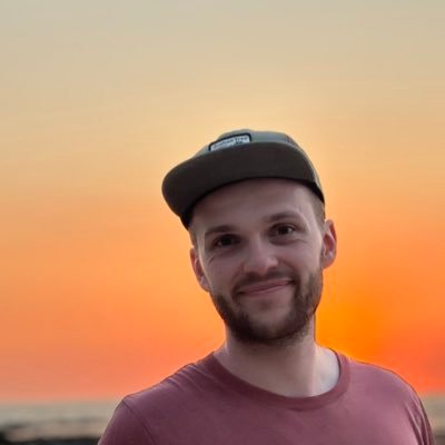 FridayTakeFive's profile picture. Travel nerd and podcast host. Inspiring travel with bite sized stories from destinations around the world.