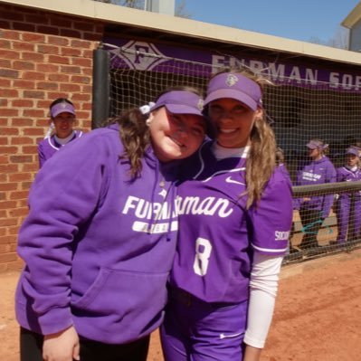 @furmansoftball #33 ||barstool athlete|| there are so many things to smile ab:)