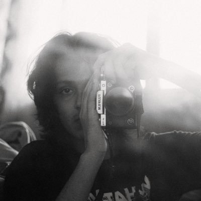 whyisindrajeet's profile picture. i like sunflowers