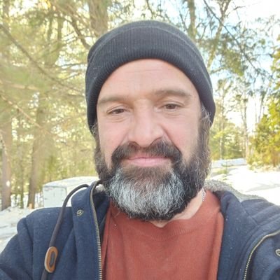Philosopher, Musical Guru and a very pissed off Canadian. Omnist Hermit who loves his dog! 😎
