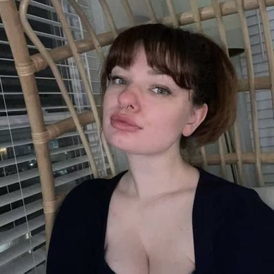 lucya646207's profile picture. 