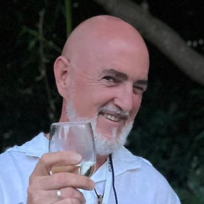 Actualmente, este es mi proyecto: LISANJUCAR -Hacer posible el disfrute, relax y el buen comer a tod@s. Profesional de las Telecomunicaciones mas de 30 años!!