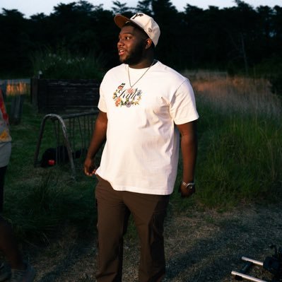 CEO: @humblebeastmovement 🔌@theintroexperience 👨🏾💻Artist Management/Development 📲Booking