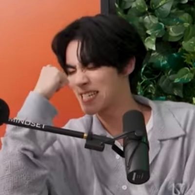 wayv ot6 / shinee / nct / not here to fight, i just wanna like all your posts about wayv