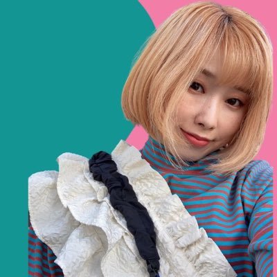 O_rejibun's profile picture. ニットクリエイターのREINAです！ 【『もう◯歳だから似合わない』はおしまい！『本当の自分』を取り戻すファッション雑貨】をモットーに、カラフルで気分が上がるファッション雑貨を日々生み出しています。