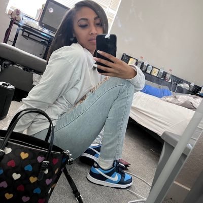 Growing. | MOM | 27 | SUCCAFREE aslongasimpeaceful. IG:Shareeezyy |