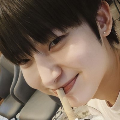 Sunbokkis's profile picture. Le lloro todos los días a Sunoo rosita