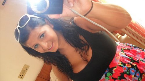 i am looking for a serious and honest man that i can share all my life with some one that i can really do trust in Life...I like to end hear..