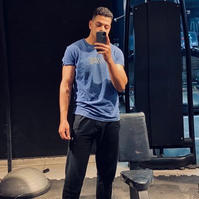 m7mo0d74's profile picture. jr .Ui/Ux & graphic designer ♌️