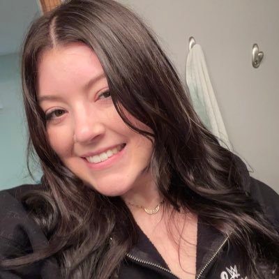 heyimashleigh's profile picture. aspiring hockey mom ♉️