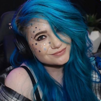 •• i bleed coffee • nocturnal • mermaid • cosmic mess • gamer • she/her • autistic • ace • ꩜ ? ❽ ⚄ ☆ 💫 zizizzie.e@gmail.com