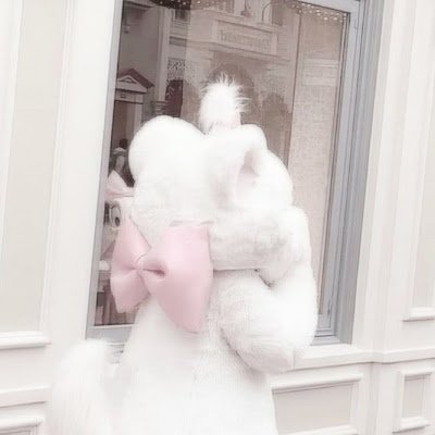 IZMNHRB's profile picture. 