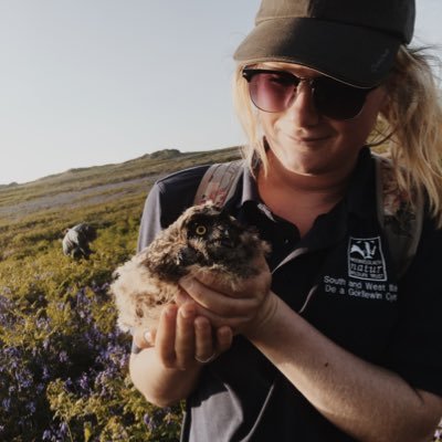 Probably talking to my dog, photographing flowers and knee deep in mud. Sometimes all at once! People Engagement Officer @ Dyfi Osprey Project 🦅🏴󠁧󠁢󠁷󠁬󠁳󠁿