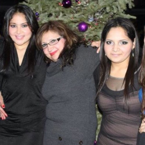 almarosabray's profile picture. 