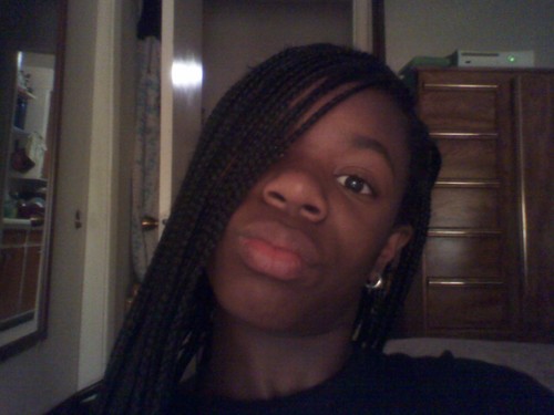 Wut up its yo gurl A'Shari.I stay mindless 24/7!!!! So follow me and you'll have a good time on twitter.