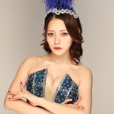 六本木にあるバーレスク東京で踊っています🎶 純日本人です🇯🇵 🔗シフトや各SNSはリンクから🔗(@0tubu)ｻﾌﾞ