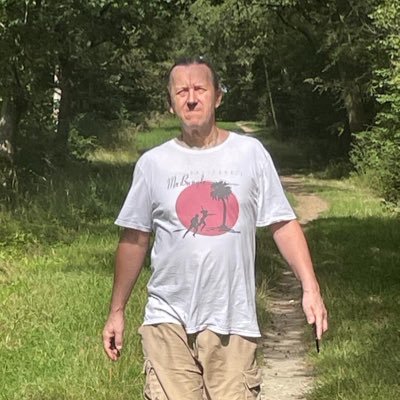 TheTechnoPunk's profile picture. leftie, Benniite, anti war, anti neoliberalism, no to WEF & NWO, love music anything from Techno to Punk and many points in between