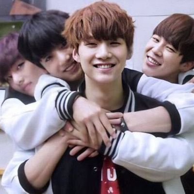 Kintsukuroi_2's profile picture. Libros, pelis, series, K/Cdramas y BTS 😉💜
She/her. Fangirleando 
Fan account