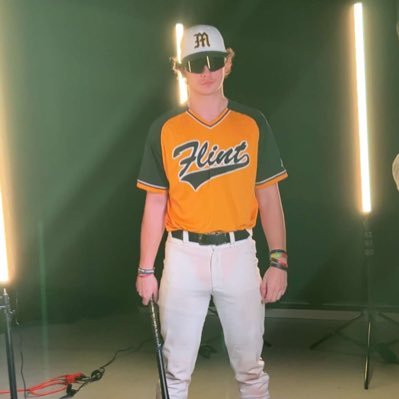 || C/ OF|| LHH || Mott alumni ✈️ LeMoyne-Owen baseball #JucoBandit 5’10 165 734-890-0781 cell