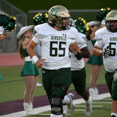 '25/Varsity Football/Bench:245
/Squat:450/3.8 GPA/ Birdville High School/ Tight End, OT/6'4 235/tankjtaylor23@gmail.com