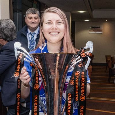 🏳️‍🌈 Co-Founder of @RainbowSpireite - 💙Supporter Lead for @bcfcwomen - 🎙️@1866Sport Presenter - ✍️ @BluesFocus . Tweets are from my own head. She/They