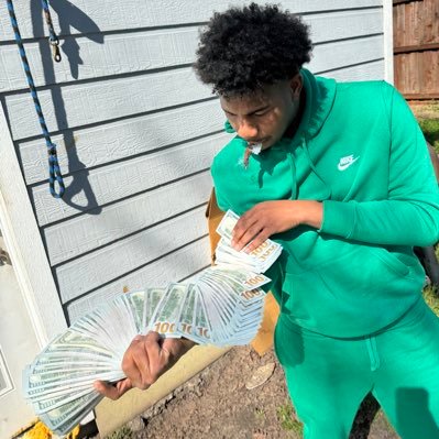 zillionairebag's profile picture. instagram ZillionaireBag42__