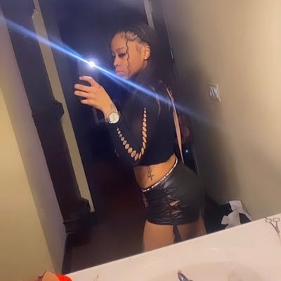 Trouble 👿 Trouble 💦Trouble 💕 GIRLS JUST WANNA HAVE FUN 🤩🫶🏽 $10 dm fee 🫣 (No Meets)
