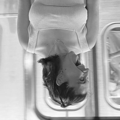 AviaKune's profile picture. צייצנית עוד לפני שהיה טוויטר