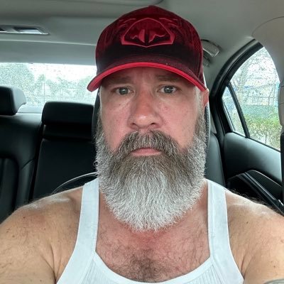 50 something year old gay male.  looking for spank bank material.  😈