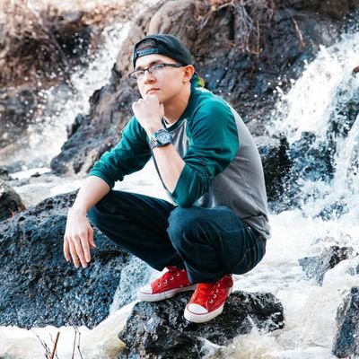 SCUBAxSQUAD's profile picture. My radiant beam in the night🌌
I don't need no light to see you Shine✨️🌻✨️