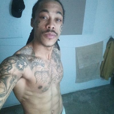 Jnyce_3x's profile picture. 