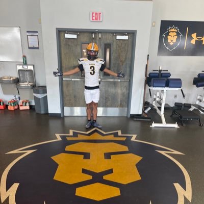 jayvonlenius8's profile picture. Db @WarnerUfootball