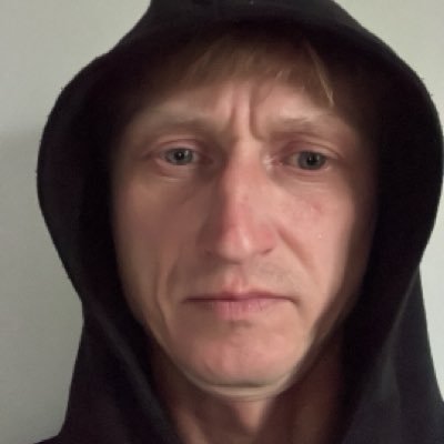 AntonLozov36906's profile picture. 