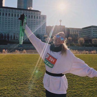 Hi I am a 19 year old runner girly who lives in Columbus, Ohio and am training for my 1st Marathon 🏃🏼‍♀️⭐️💖🌸