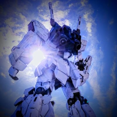 シャドバンされてるっぽい、しばらくは投稿控え目にして大人しくしてます。チェキツイはしばらくサブ垢 で🖐️https://t.co/gnN8CBohZP