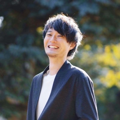 元デザイン会社デザイナー|現在:フリーランスでクリエイティブ事業やっています|グラフィックデザイン | 動画編集| 「相手に寄り添い自分の提供するコンテンツを通して笑顔溢れる豊かな空間を作りたい」