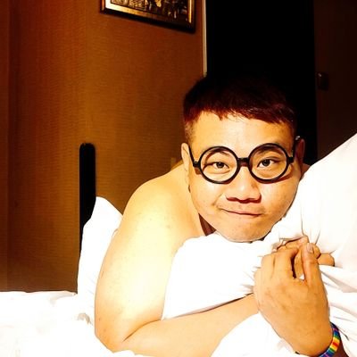 punpun770916's profile picture. 屏東鄉下中年熊🥲，177/110/0
看看帥哥