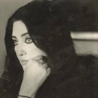 marwaaliq's profile picture. لو كان العِراقُ أرضًا، لتخطيته.. لكنهُ سَماء!