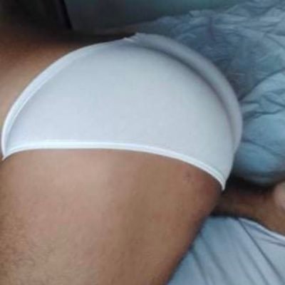 Stephan929292's profile picture. Top & a bottom here, waiting for a decent guy to join for a threesome, ත්‍රීසම් කැමති සෙක්සි කොල්ලෝ කතා කරන්න